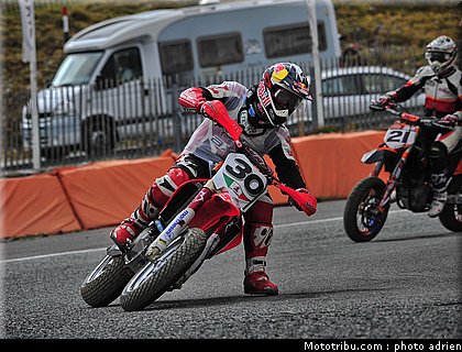 lazzarini_38_supermoto_andorre_2009.jpg