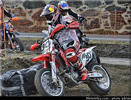 lazzarini_44_supermoto_andorre_2009.jpg