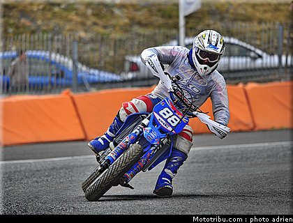 mariani_25_supermoto_andorre_2009.jpg