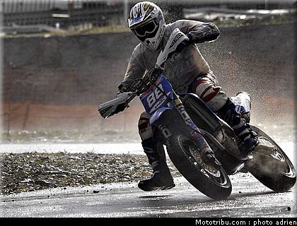 mariani_30_supermoto_andorre_2009.jpg