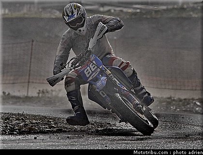 mariani_32_supermoto_andorre_2009.jpg