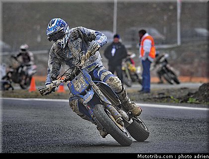 occhini_16_supermoto_andorre_2009.jpg