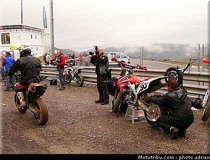 paddock_10_supermoto_andorre_2009.jpg