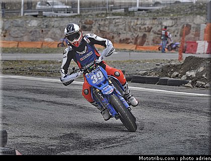 serafini_12_supermoto_andorre_2009.jpg