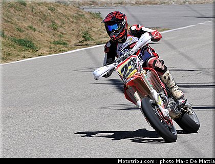 supermotard_baffeleuf_3_alp_huez_2010.jpg