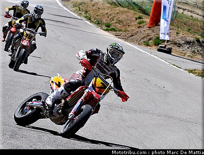 supermotard_giroud_3_alp_huez_2010.jpg