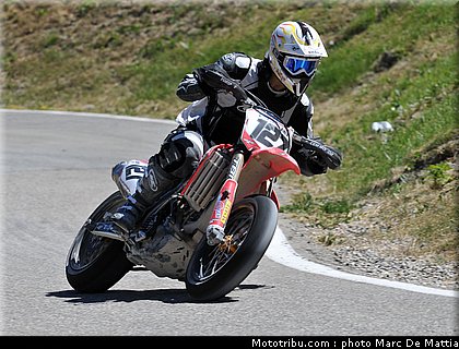supermotard_grellier_2_alp_huez_2010.jpg