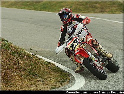 supermotard_baffeleuf_5_alp_huez_2010.jpg