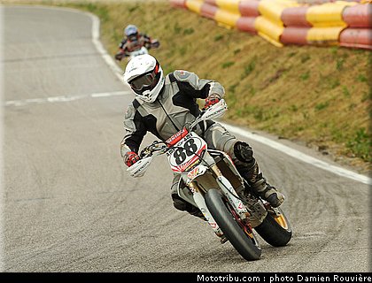 supermotard_chaucheprat_2_alp_huez_2010.jpg