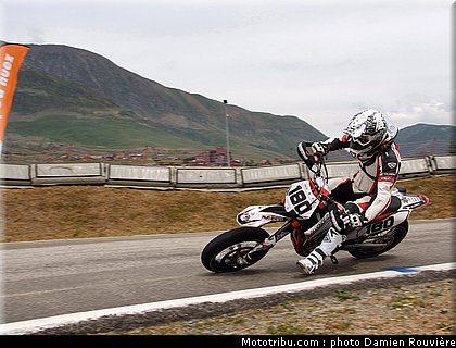 supermotard_larguier_4_alp_huez_2010.jpg