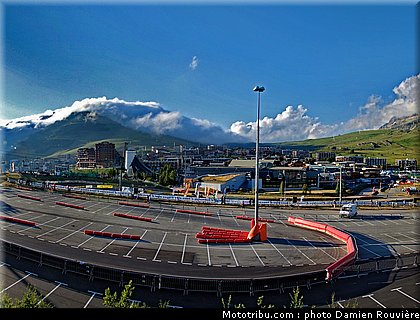 supermotard_panorama_04_alp_huez_2010.jpg