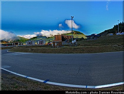 supermotard_panorama_09_alp_huez_2010.jpg
