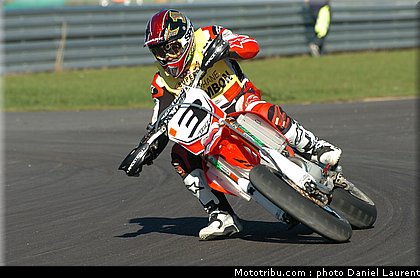 superbiker_chambons_8_mettet_2010.JPG