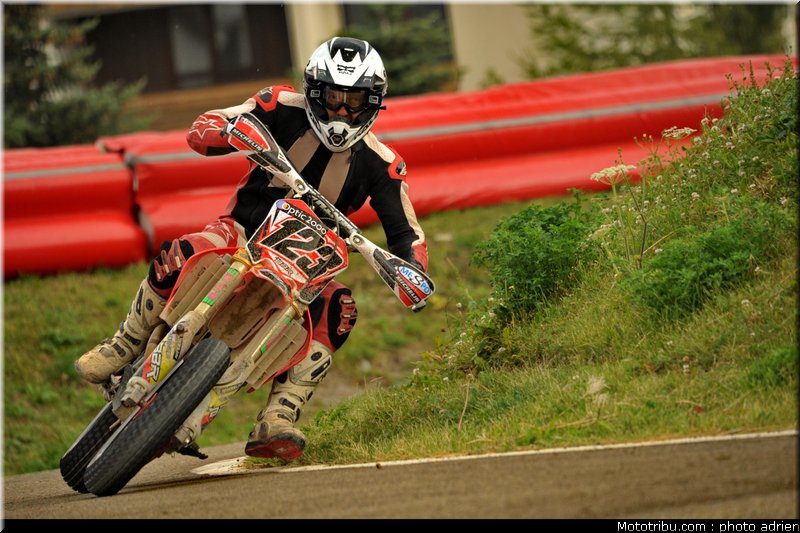 supermotard_baffeleuf_002_alp_huez_2011