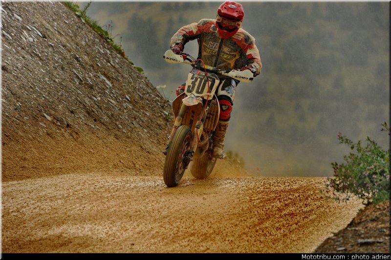 supermotard_winstanley_006_alp_huez_2011