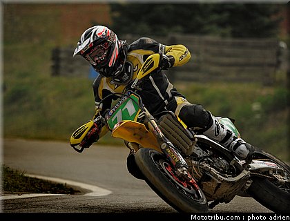 supermotard_berthoux_l_002_alp_huez_2011.JPG