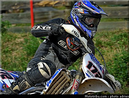 supermotard_gras_e_001_alp_huez_2011.JPG