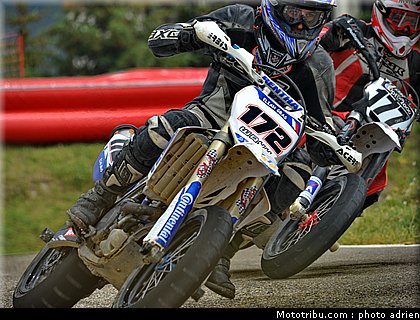 supermotard_gras_e_002_alp_huez_2011.JPG