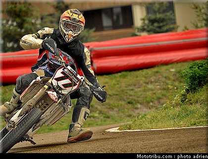 supermotard_guenzi_001_alp_huez_2011.JPG