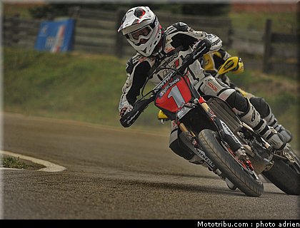 supermotard_guerin_002_alp_huez_2011.JPG