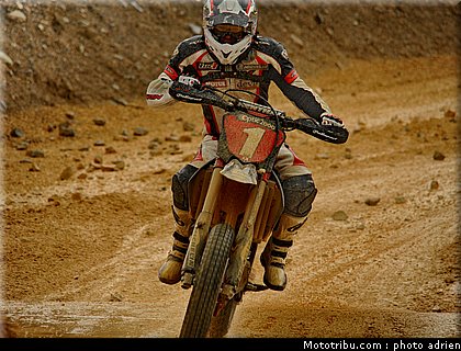 supermotard_guerin_003_alp_huez_2011.JPG