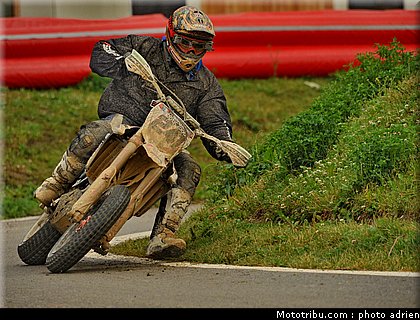 supermotard_larnaudie_002_alp_huez_2011.JPG