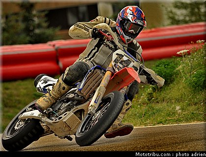 supermotard_lecreux_001_alp_huez_2011.JPG