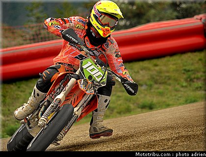 supermotard_pasco_e_001_alp_huez_2011.JPG