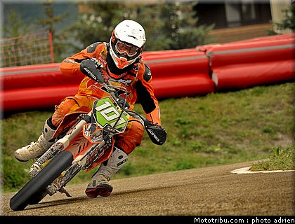 supermotard_pasco_s_001_alp_huez_2011.JPG