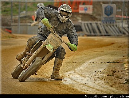 supermotard_petard_004_alp_huez_2011.JPG