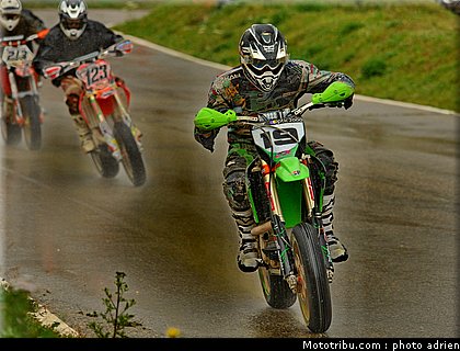 supermotard_petard_006_alp_huez_2011.JPG
