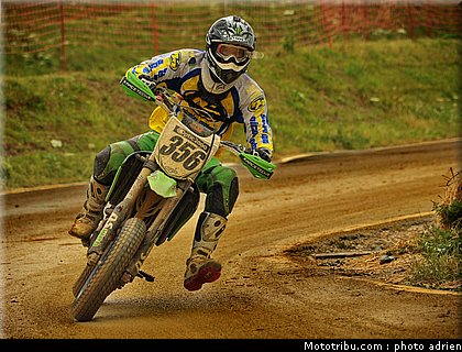 supermotard_tardy_y_001_alp_huez_2011.JPG