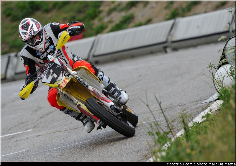 supermotard_blot_003_alp_huez_2011