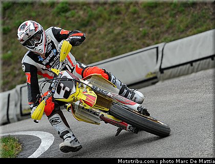supermotard_blot_007_alp_huez_2011.JPG