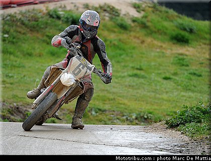 supermotard_weiss_002_alp_huez_2011.JPG