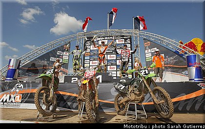podium_3.jpg