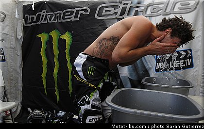 cross_team_kawasaki_cls_pourcel_08_angleterre_winchester_2011.jpg