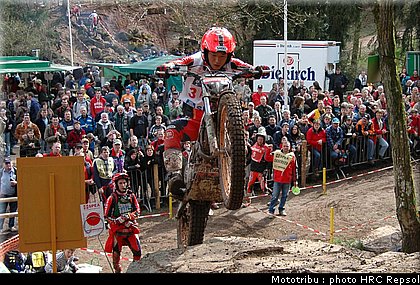 001_fujinami_luxembourg2008.JPG