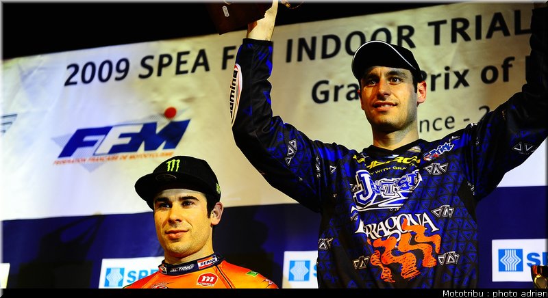 0371_podium_4