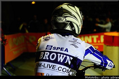 0074_brown_001_eliminatoires.jpg