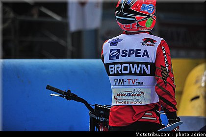 trial_indoor_marseille_2011_brown_15.JPG