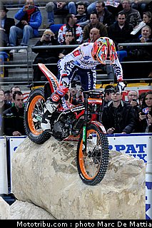 trial_indoor_marseille_2011_fujinami_02.jpg