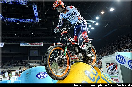 trial_indoor_marseille_2011_fujinami_04.jpg