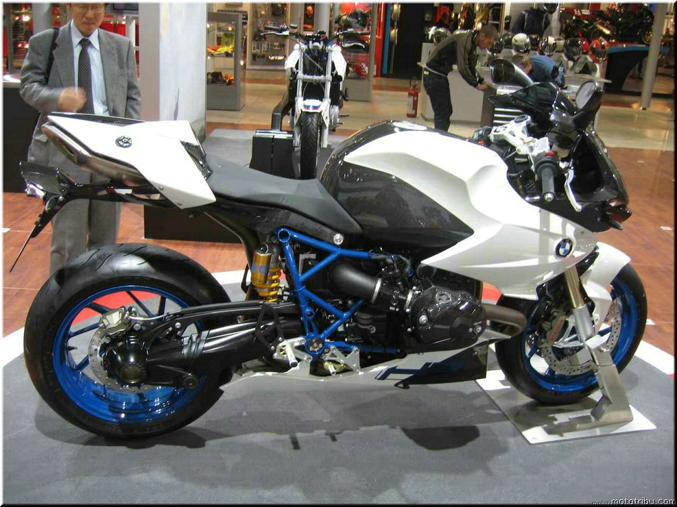 MOTO 