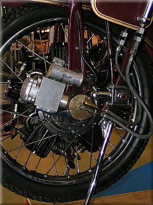 bourse-club-megola-2-aer_hd-a43.jpg