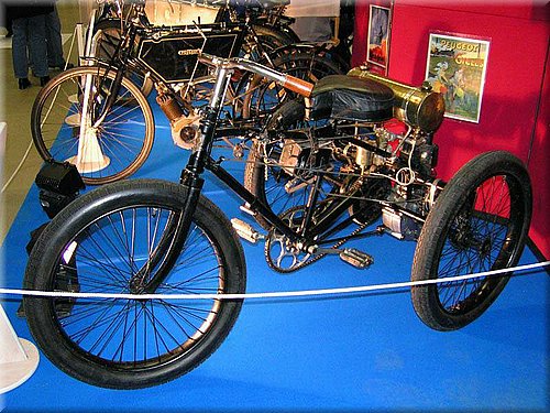 bourse-club-peugeot-a1-aer_hd-a58.jpg