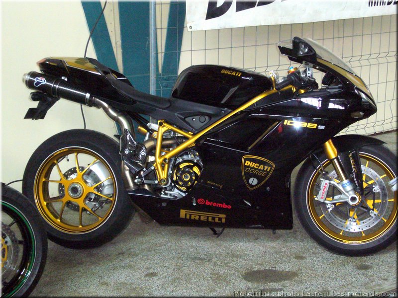 MOTO 