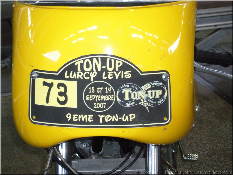 MOTO 