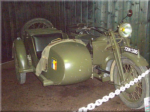 gnome-rhone-1944-ax2-800cc-caisse-estafette.jpg