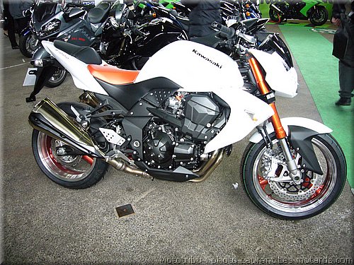 kawasaki-z1000.jpg